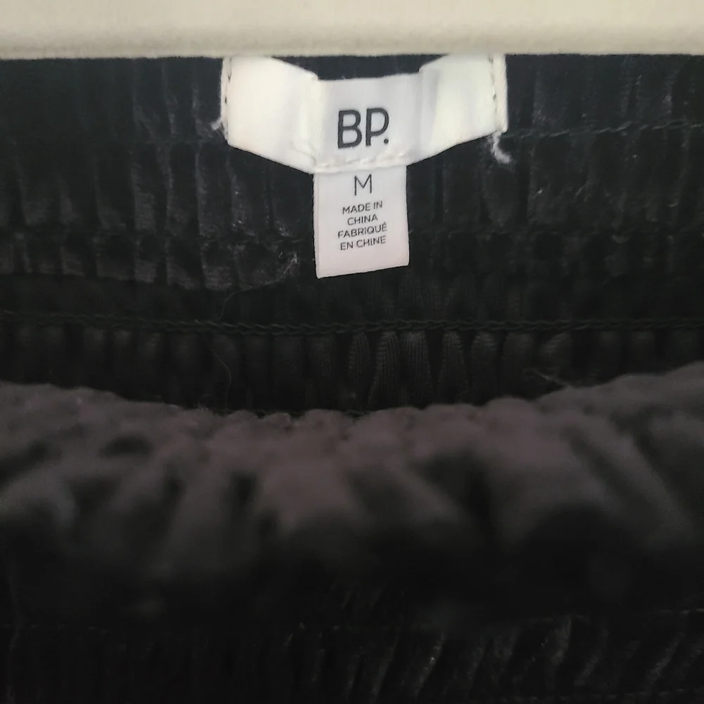 BP black Velvet Off The Shoulder Ruffle Crop Top - Picture 4 of 5